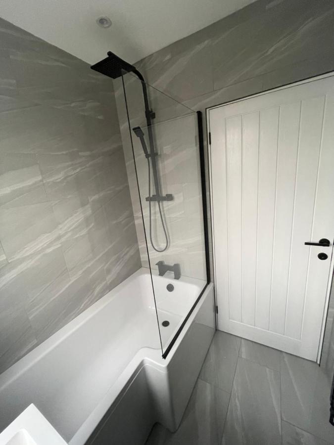 Va Home Stay - Close To Luton Airport, M1 & A505 Екстериор снимка