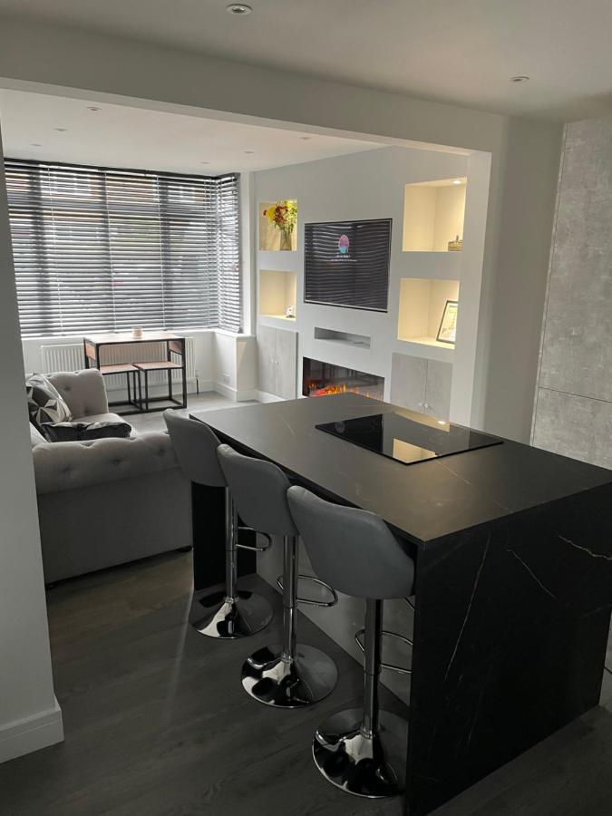 Va Home Stay - Close To Luton Airport, M1 & A505 Екстериор снимка