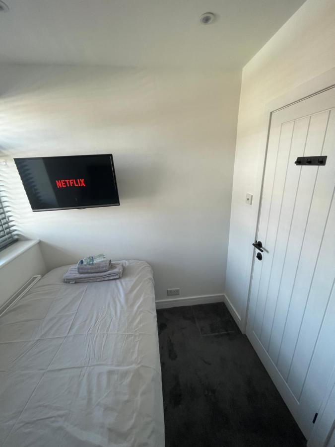 Va Home Stay - Close To Luton Airport, M1 & A505 Екстериор снимка